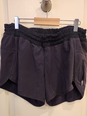 lululemon athletica Black Elastic-Waist Athletic Shorts with Zip Pocket